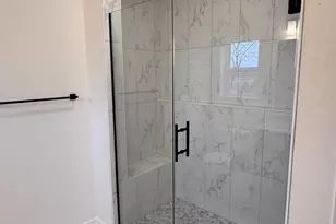 W149N11976 Red Holly Dr, Germantown, WI 53022 - Photo 9