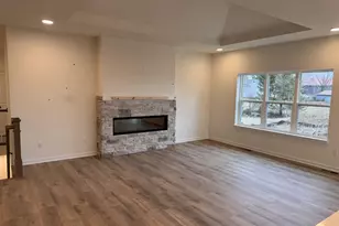 W149N11976 Red Holly Dr, Germantown, WI 53022 - Photo 5