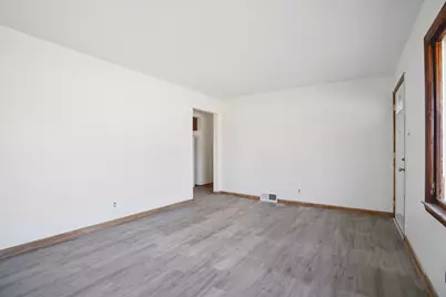 1539  Birch Dr, Waukesha, WI 53188 - Photo 5