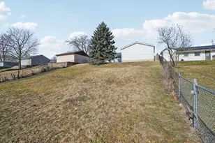 1539 Birch Dr, Waukesha, WI 53188 - Photo 33