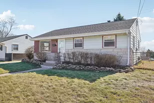 1539 Birch Dr, Waukesha, WI 53188 - Photo 35