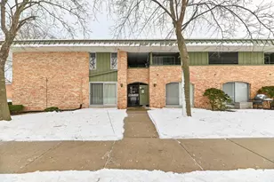 4117 W Rivers Edge Cir, Brown Deer, WI 53209 - Photo 3