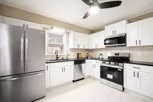 1137 S 107th St, West Allis, WI 53214 - Photo 5