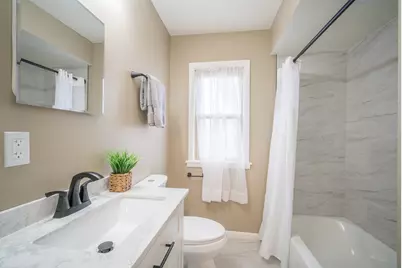 1137 S 107th St, West Allis, WI 53214 - Photo 9