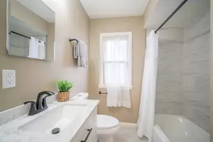 1137 S 107th St, West Allis, WI 53214 - Photo 9