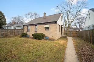 1137 S 107th St, West Allis, WI 53214 - Photo 19