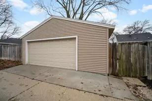 1137 S 107th St, West Allis, WI 53214 - Photo 21