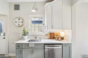 858 E Glen Ave, Whitefish Bay, WI 53217 - Photo 17