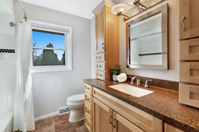 12044 N Maryhill Ct, Mequon, WI 53092 - Photo 13