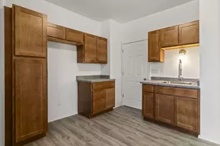 4860 N 20th St, Milwaukee, WI 53209 - Photo 13