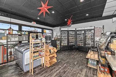 202 E Main St, Racine, WI 53185 - Photo 9