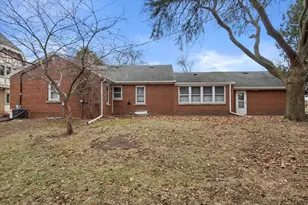 5437 N Navajo Ave, Glendale, WI 53217 - Photo 37