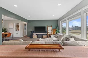 N77W14914 Menomonee Manor Dr, Menomonee Falls, WI 53051 - Photo 15