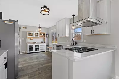 N77W14914  Menomonee Manor Dr, Menomonee Falls, WI 53051 - Photo 11