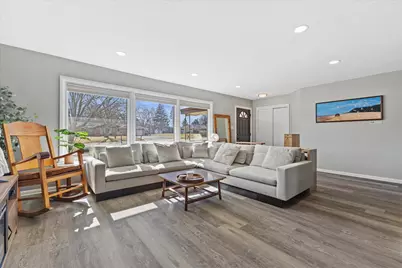 N77W14914  Menomonee Manor Dr, Menomonee Falls, WI 53051 - Photo 13