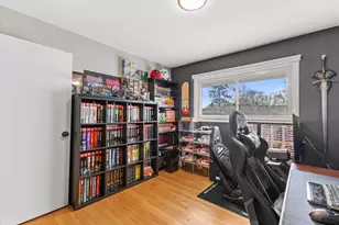 N77W14914 Menomonee Manor Dr, Menomonee Falls, WI 53051 - Photo 27