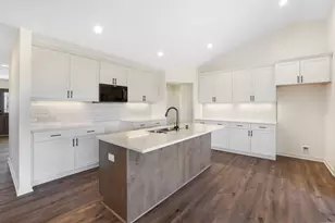 1364 Periwinkle Pass, Oconomowoc, WI 53066 - Photo 9