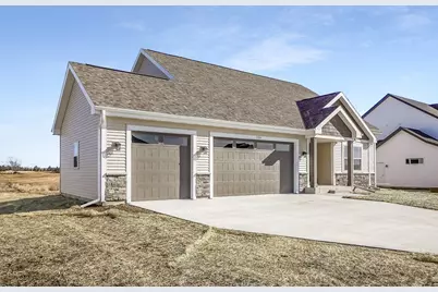 1364  Periwinkle Pass, Oconomowoc, WI 53066 - Photo 3