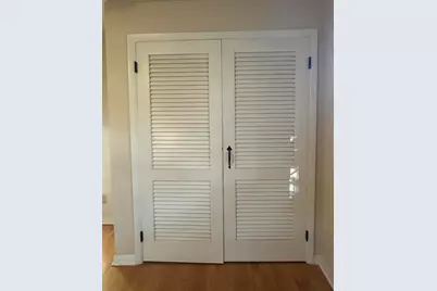 N35W28682  Old North Shore Dr, Delafield, WI 53072 - Photo 47