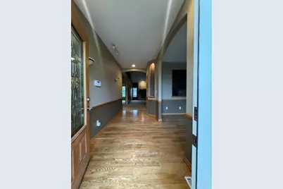 3231 E Lindy Ln, Oak Creek, WI 53154 - Photo 21