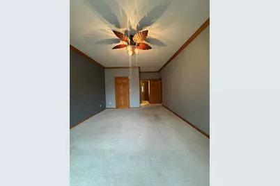 3231 E Lindy Ln, Oak Creek, WI 53154 - Photo 35