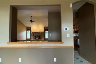 3231 E Lindy Ln, Oak Creek, WI 53154 - Photo 13