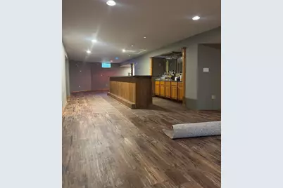 3231 E Lindy Ln, Oak Creek, WI 53154 - Photo 23