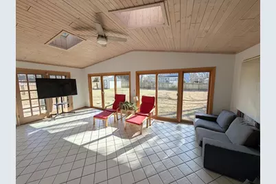 719  Lynne Dr, Waukesha, WI 53186 - Photo 7