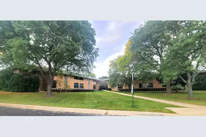 4050 W Rivers Edge Cir #20, Brown Deer, WI 53209 - Photo 3