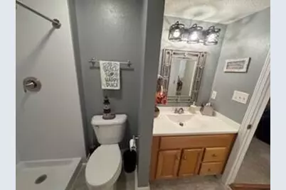 W194 S7823  Overlook Bay Rd #Unit A, Muskego, WI 53150 - Photo 13