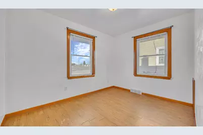 2215  Main Ave, Sheboygan, WI 53083 - Photo 11