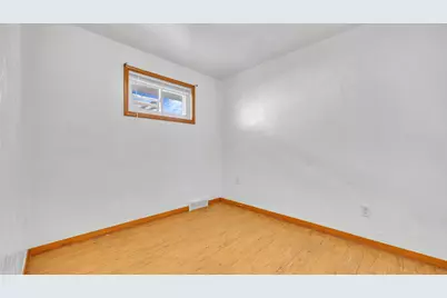 2215  Main Ave, Sheboygan, WI 53083 - Photo 13