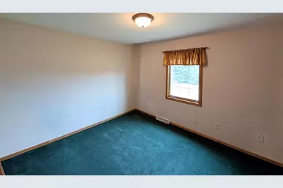 1001  Spring Waters Dr, Oconomowoc, WI 53066 - Photo 27