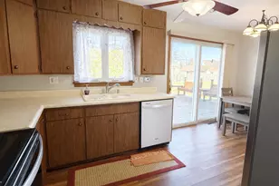 2342 37th St, Two Rivers, WI 54241 - Photo 9