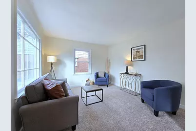 5908 N 32nd St, Milwaukee, WI 53209 - Photo 9