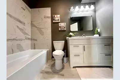 2702  Springbrook Rd, Pleasant Prairie, WI 53158 - Photo 9