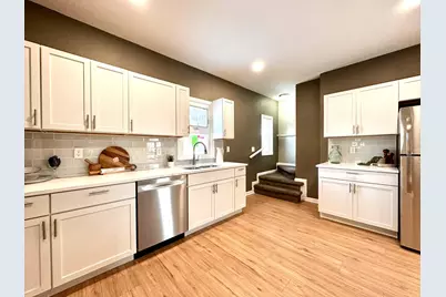 2702  Springbrook Rd, Pleasant Prairie, WI 53158 - Photo 7