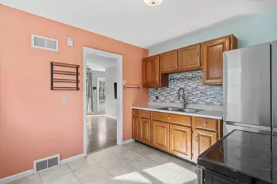 4864 N 21st St, Milwaukee, WI 53209 - Photo 5