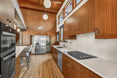 9001 N King Rd, Bayside, WI 53217 - Photo 13