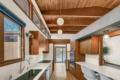 9001 N King Rd, Bayside, WI 53217 - Photo 17