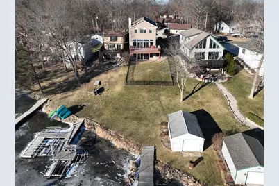 29149  White Oak Ln, Racine, WI 53185 - Photo 1