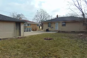 8528 W Arden Pl, Milwaukee, WI 53225 - Photo 23