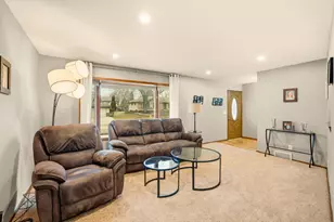 1525 River Highlands Dr, Oconomowoc, WI 53066 - Photo 5