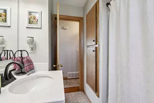 5320 W Plainfield Ave, Milwaukee, WI 53220 - Photo 13