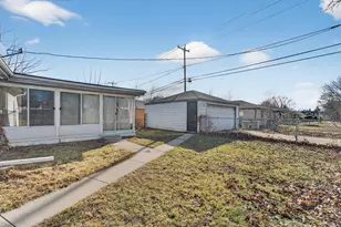 7031 W Villard Ave, Milwaukee, WI 53218 - Photo 15