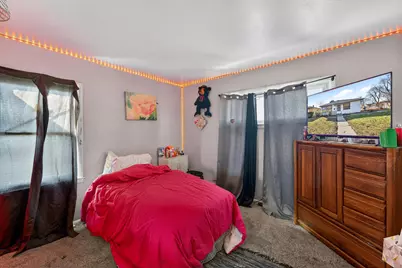 7031 W Villard Ave, Milwaukee, WI 53218 - Photo 9