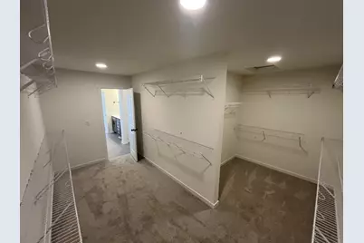 W149N11883  Red Holly Dr, Germantown, WI 53022 - Photo 9