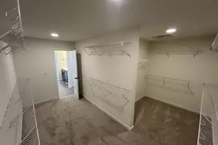 W149N11883 Red Holly Dr, Germantown, WI 53022 - Photo 9