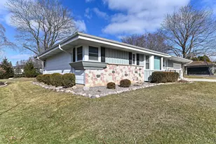 5400 Laura Ln, Greendale, WI 53129 - Photo 27