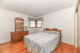 5400 Laura Ln, Greendale, WI 53129 - Photo 19